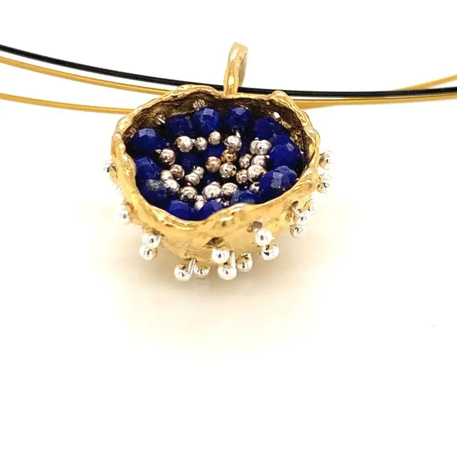 Dance of Stamens Necklace Midi, Gold Plated Pendant with Lapis Lazuli