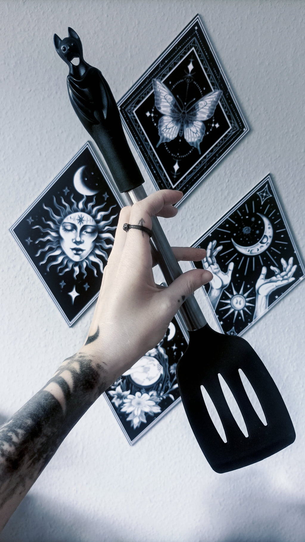Alchemy Gothic Black Bat Spatula