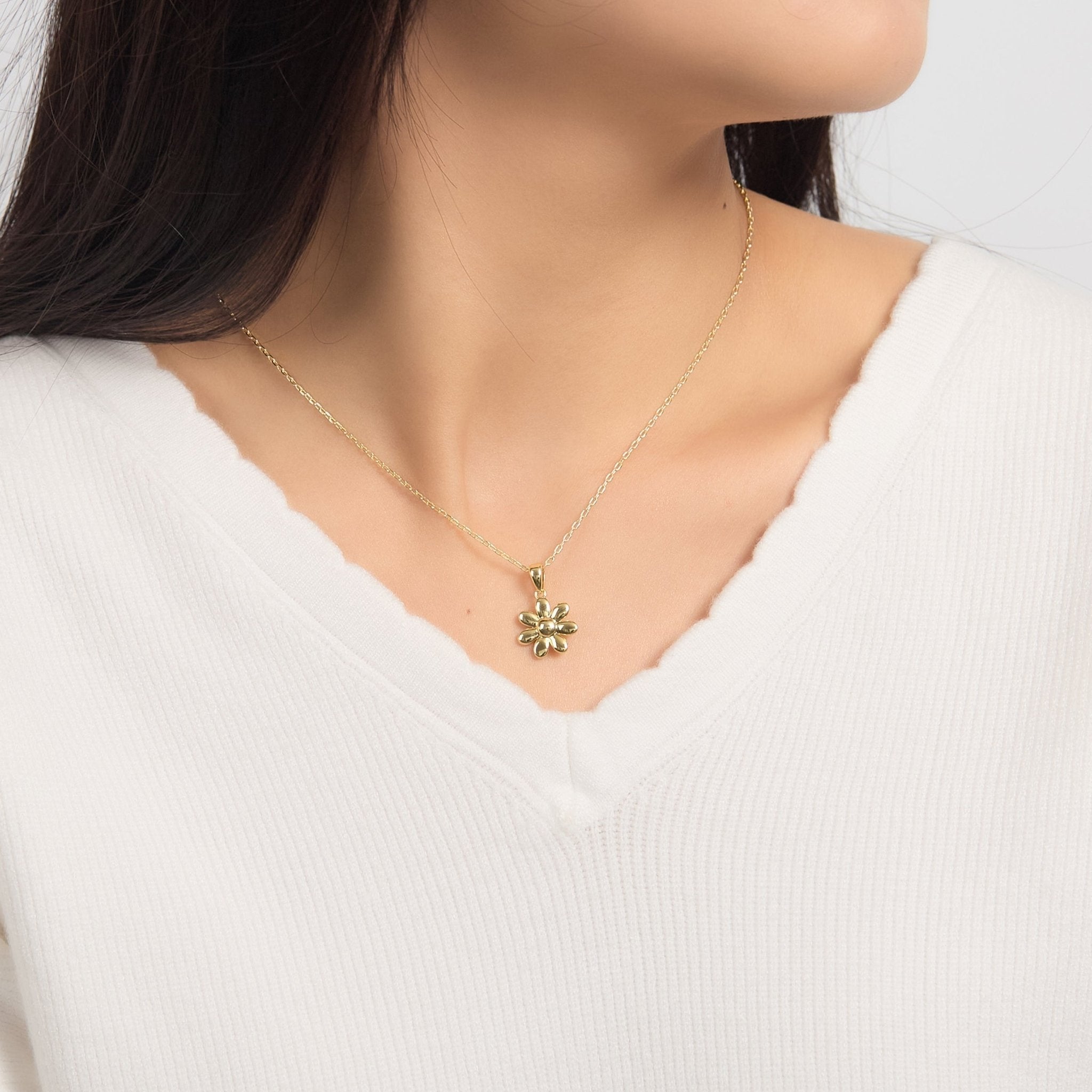 18k Gold Plated Daisy Necklace