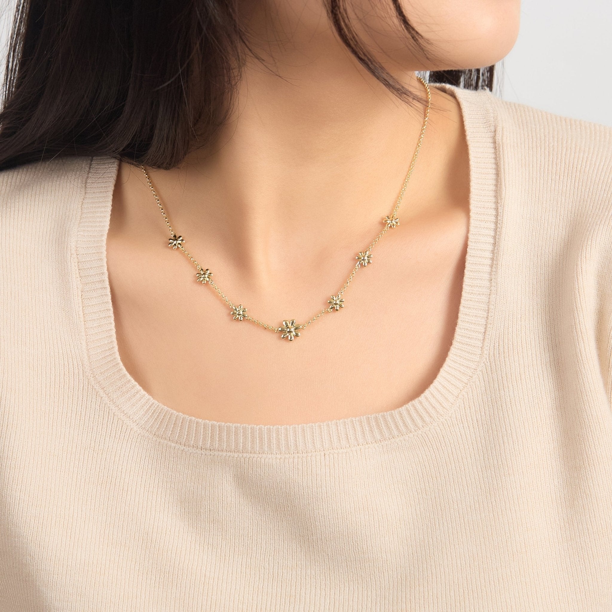 18k Gold Plated Multi Daisy Necklace