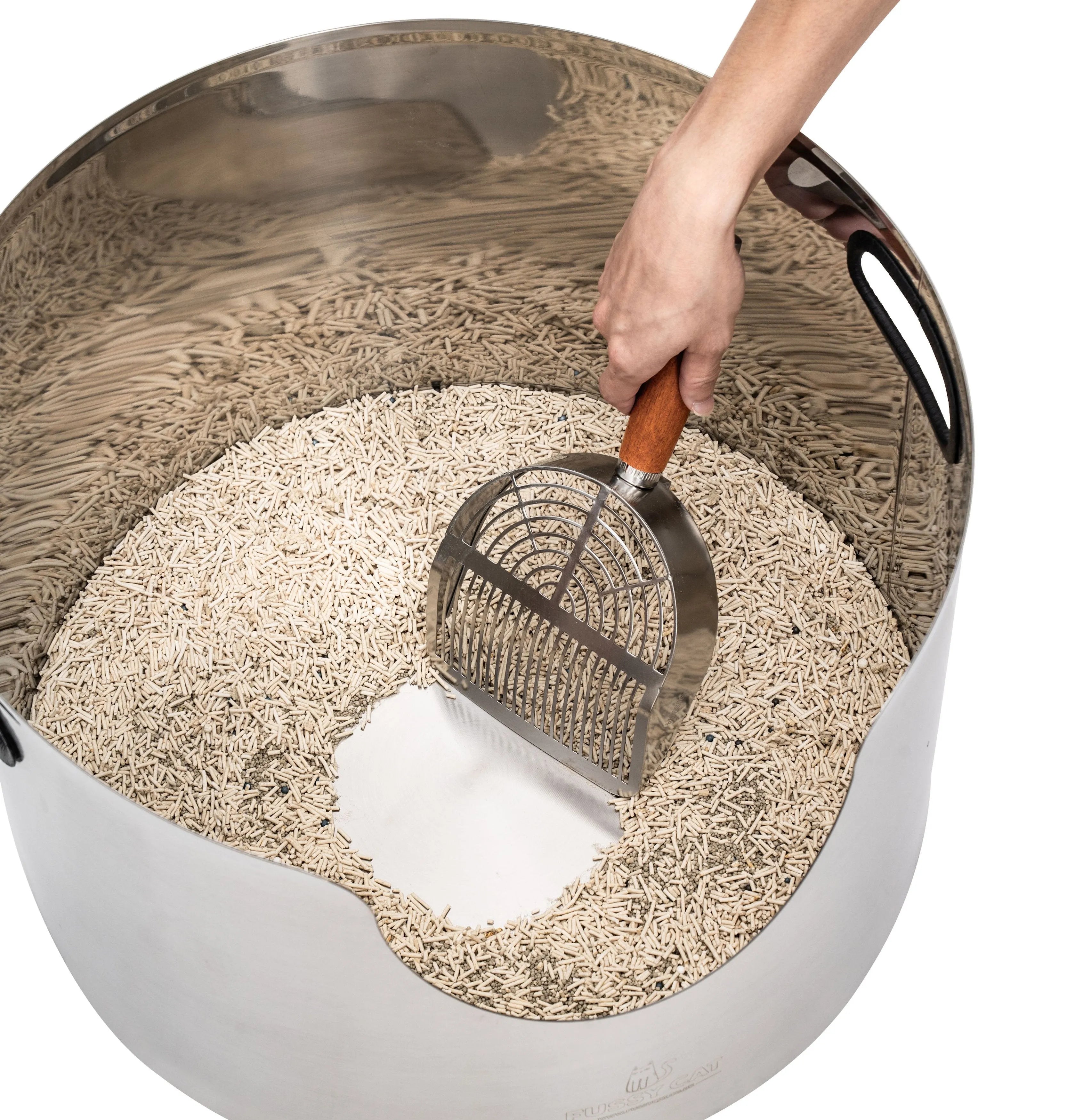 Fussy Cat - The Litter Box, 48 Litres. With Litter Mat & Scoop.