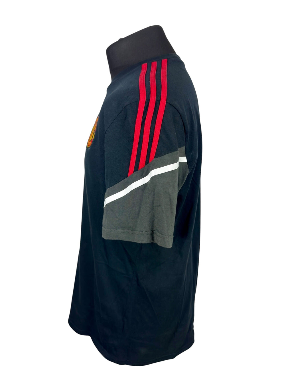 Manchester United 2022-23 Training - Size XL