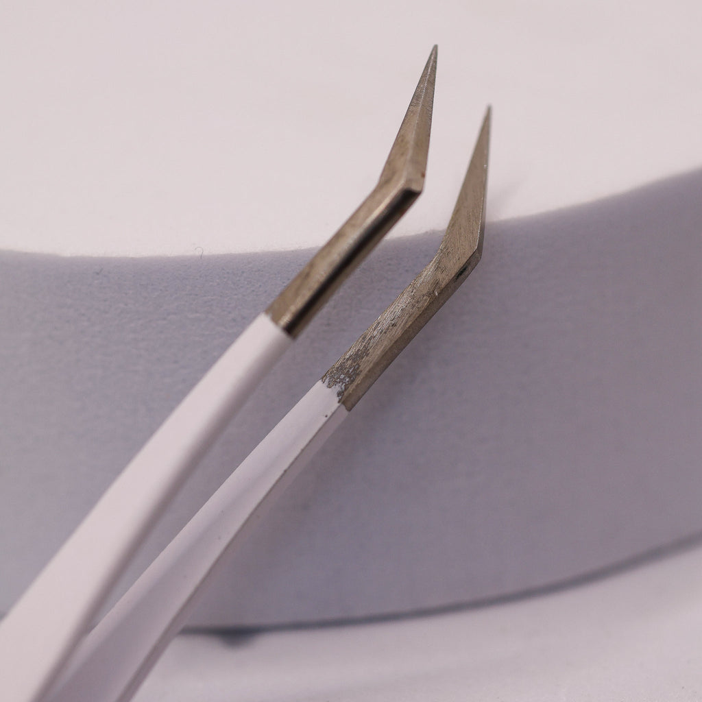 Angled Volume Tweezers Smooth Tip