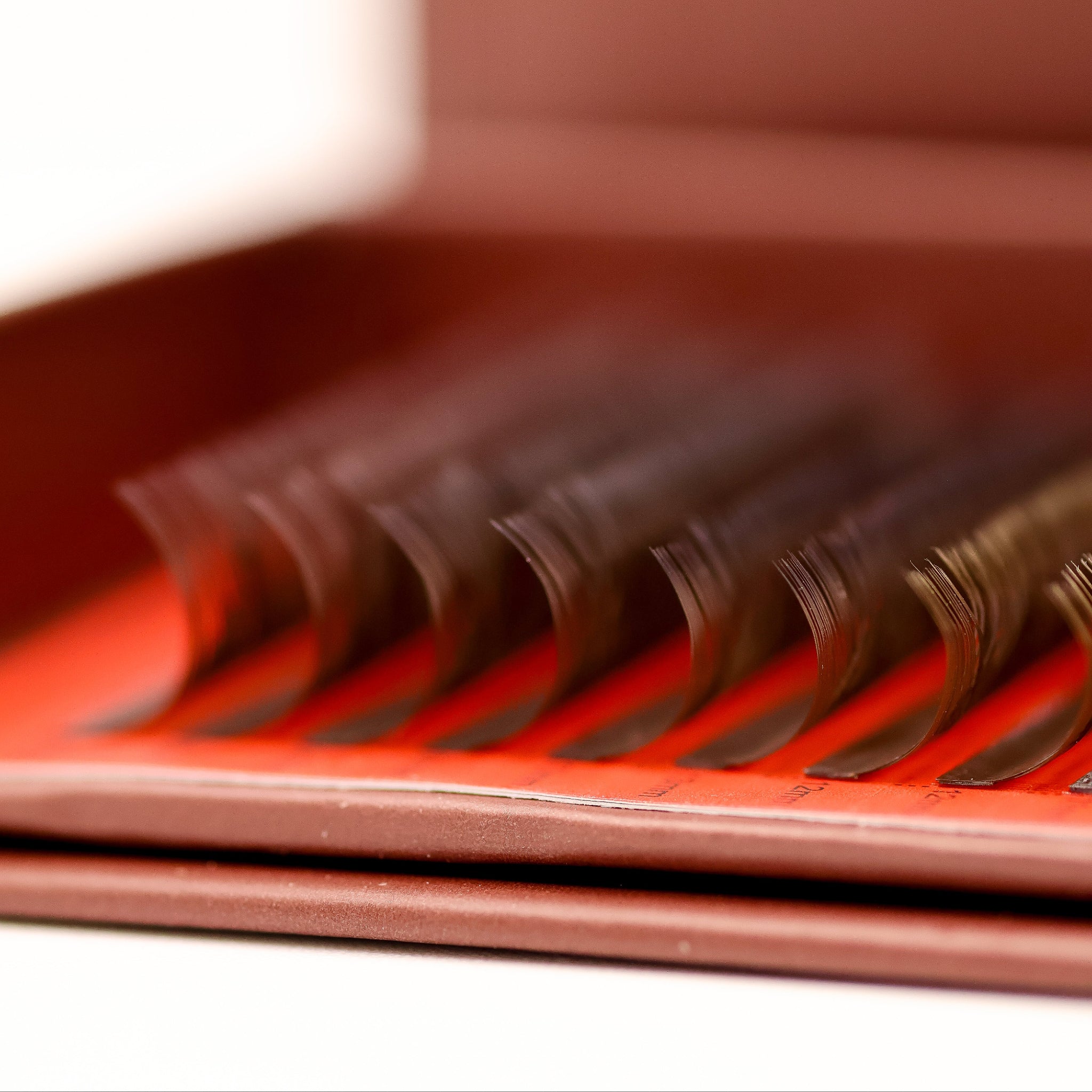 Brown YY Lash Single Length 16 Row Tray