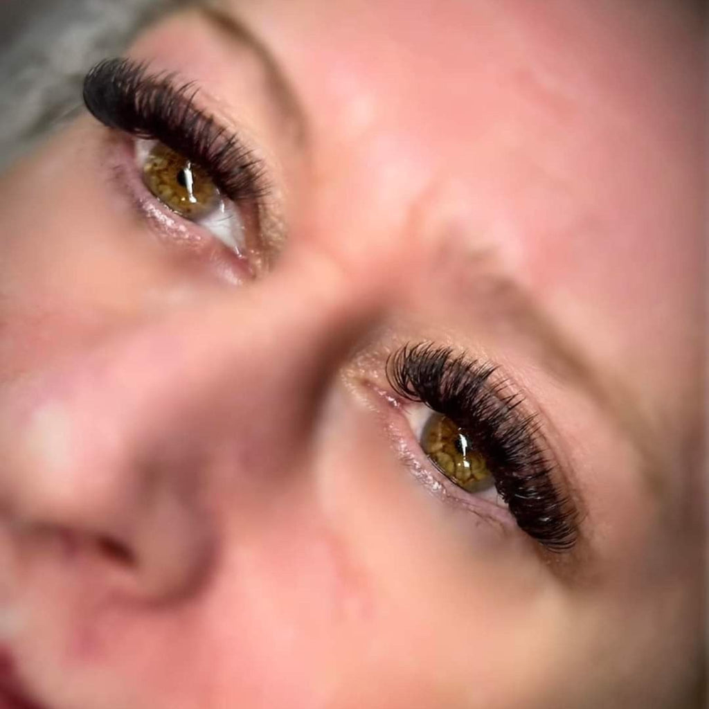 Volume Lashes Single Length 16 Row Tray