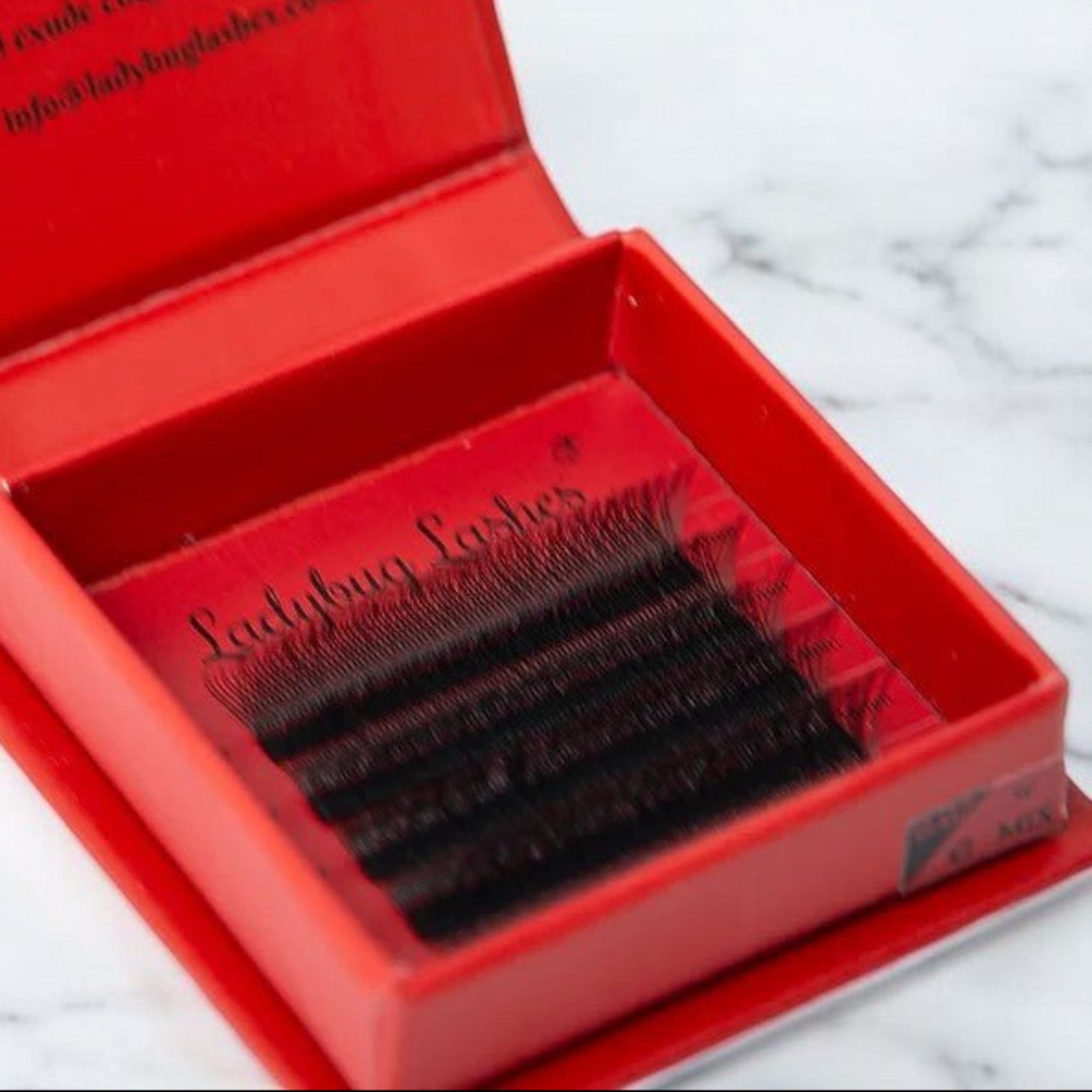 Sample W Lash Tray