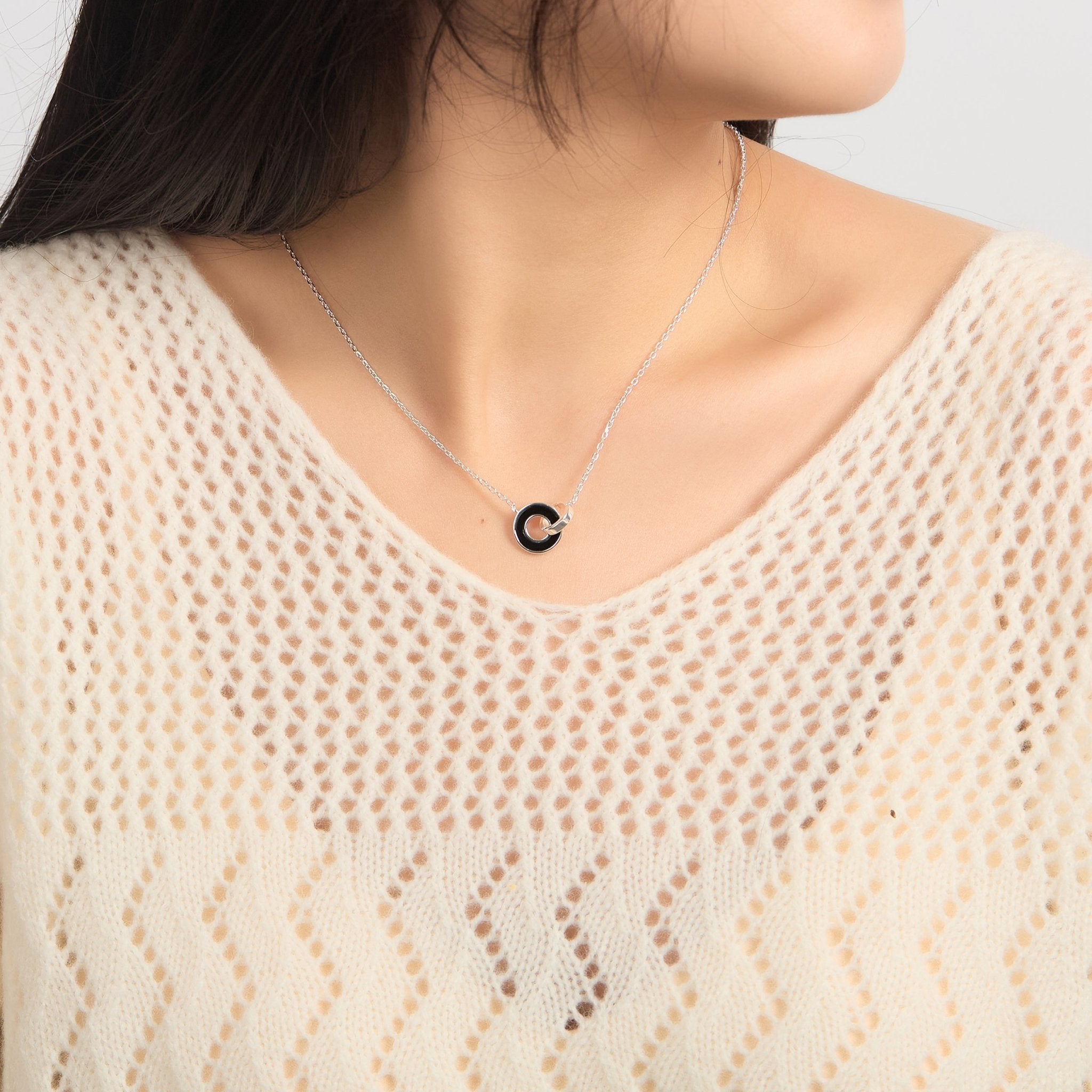 Black Onyx Gemstone Circle Link Necklace