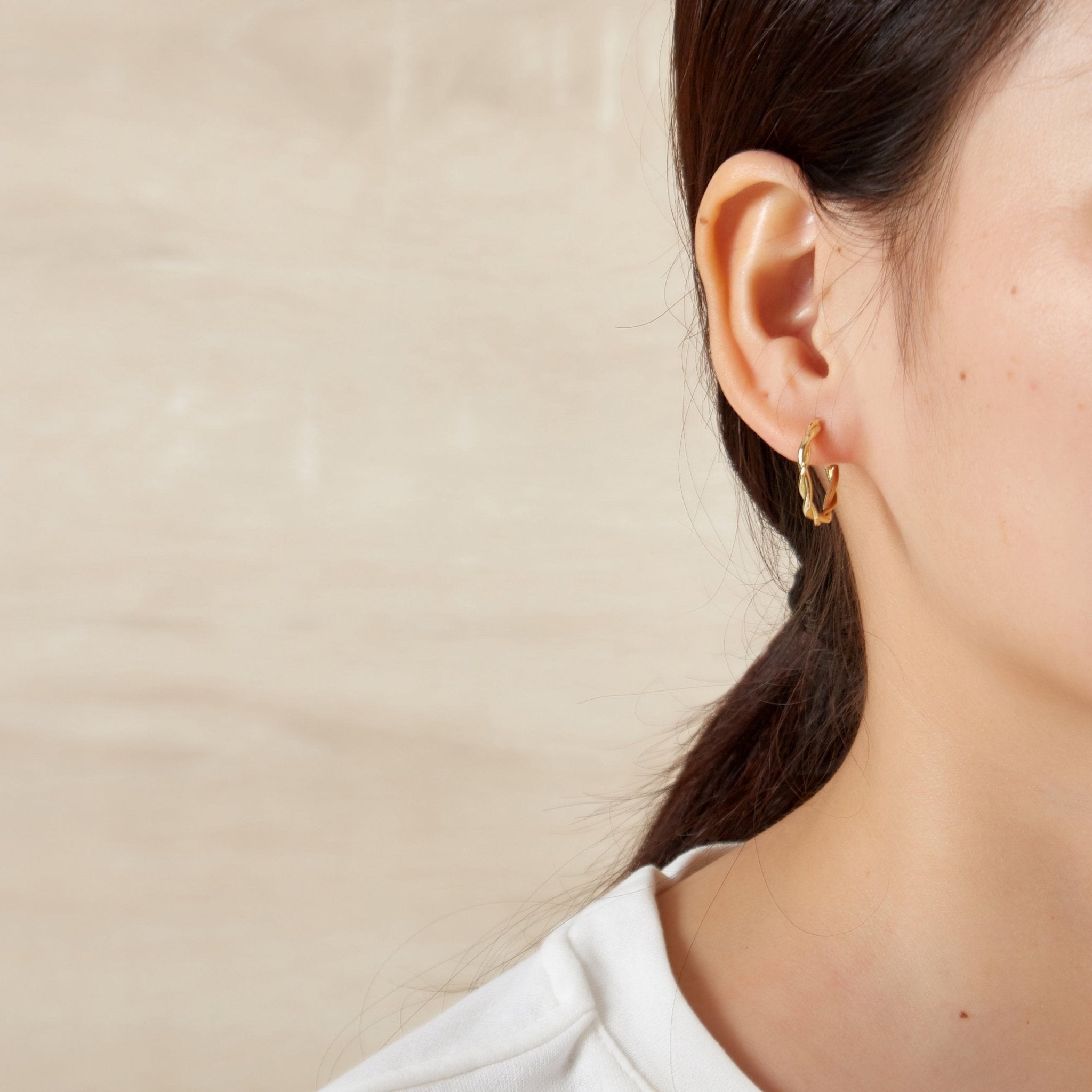 18k Gold Plated 20mm Twisted Hoop Earrings