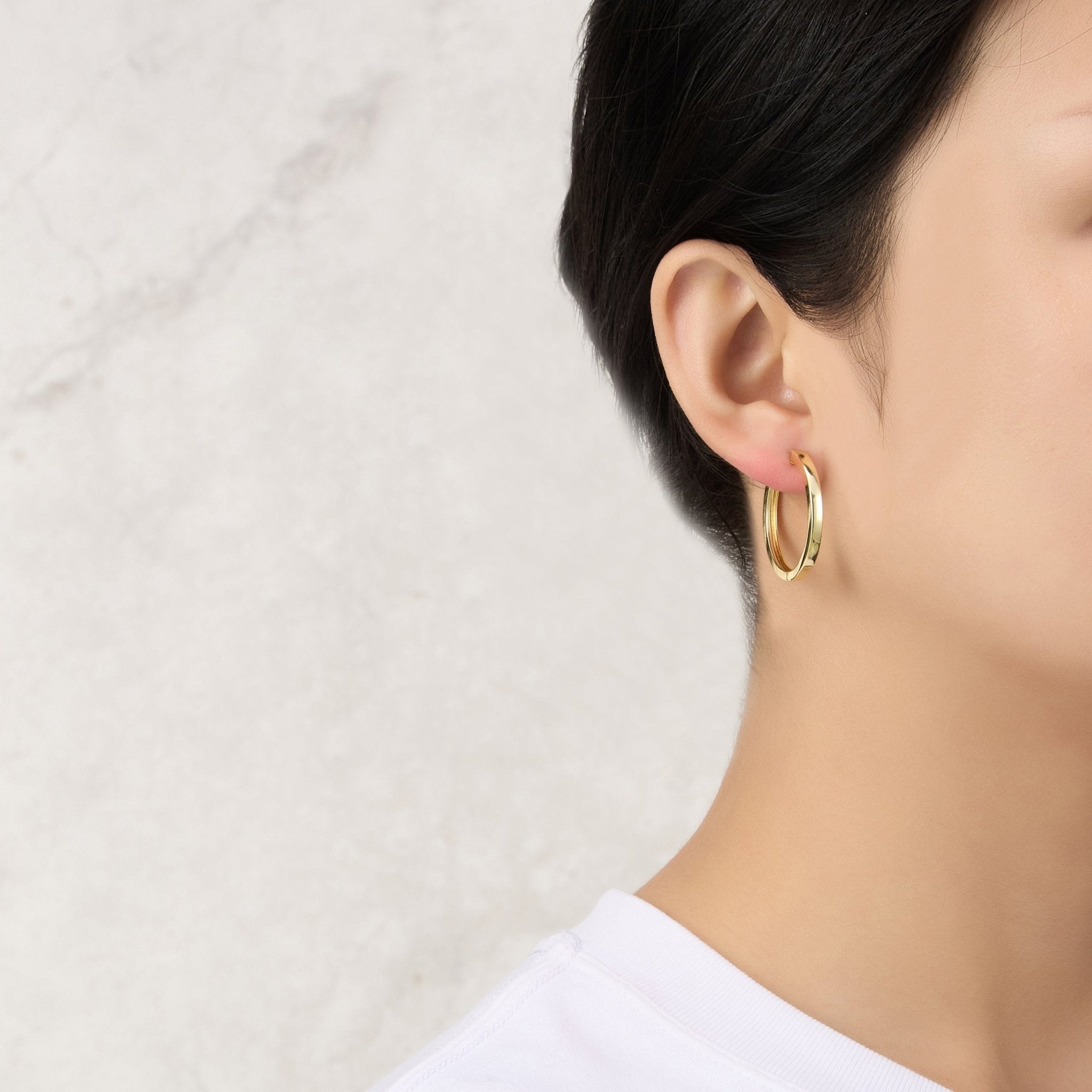 18k Gold Plated 30mm Plain Hoop Earrings