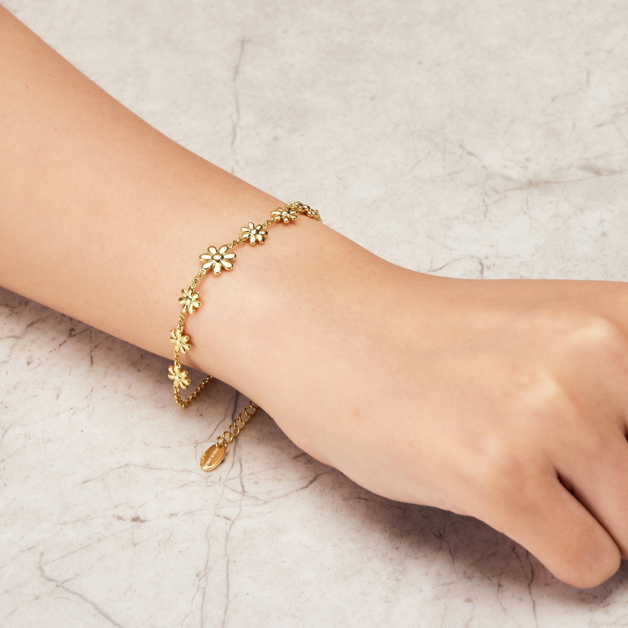 18k Gold Plated Daisy Bracelet