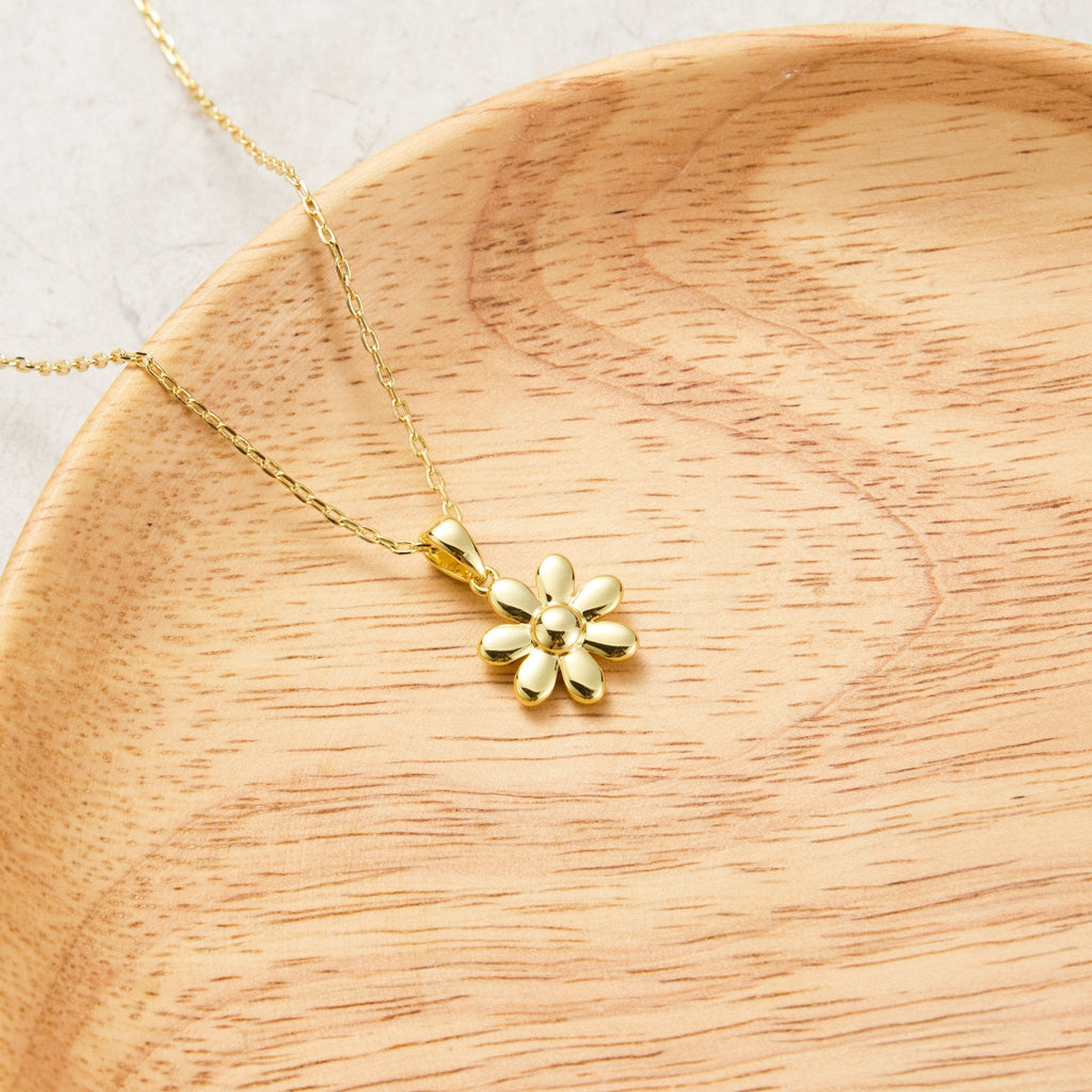 18k Gold Plated Daisy Necklace