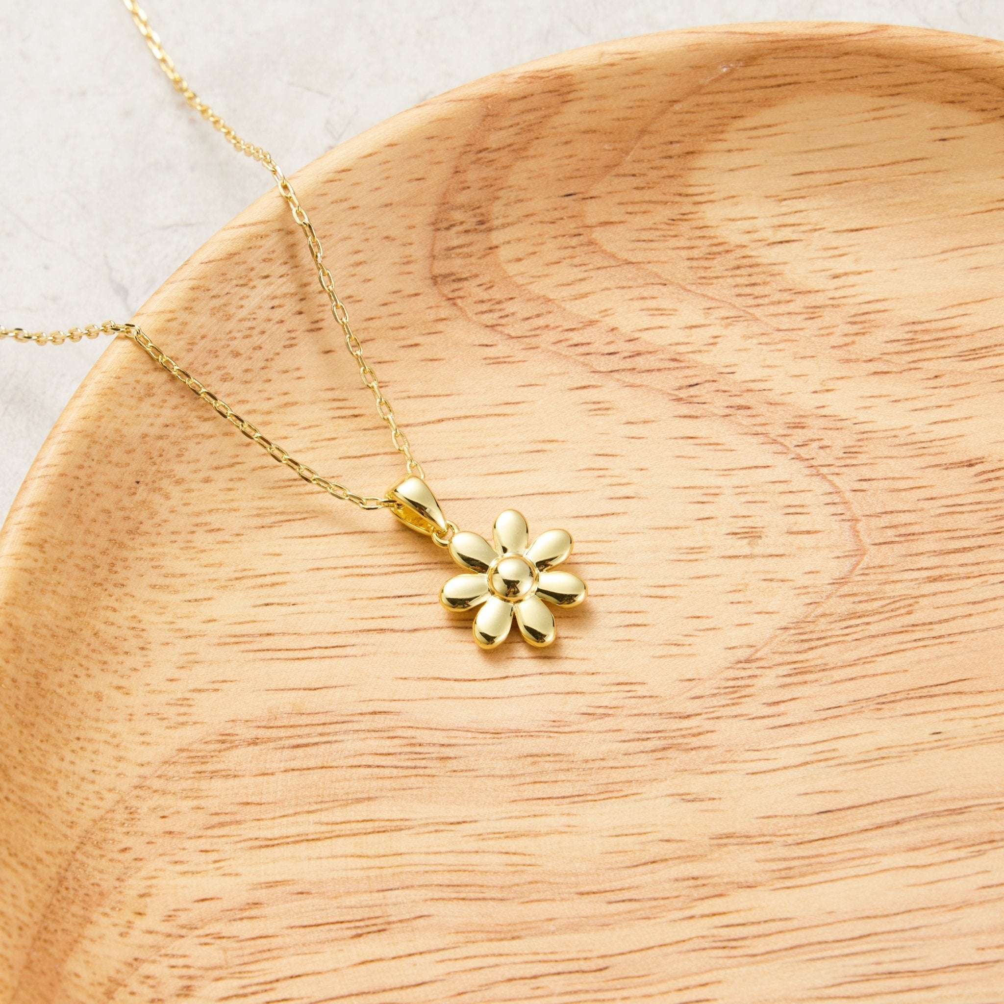 18k Gold Plated Daisy Necklace