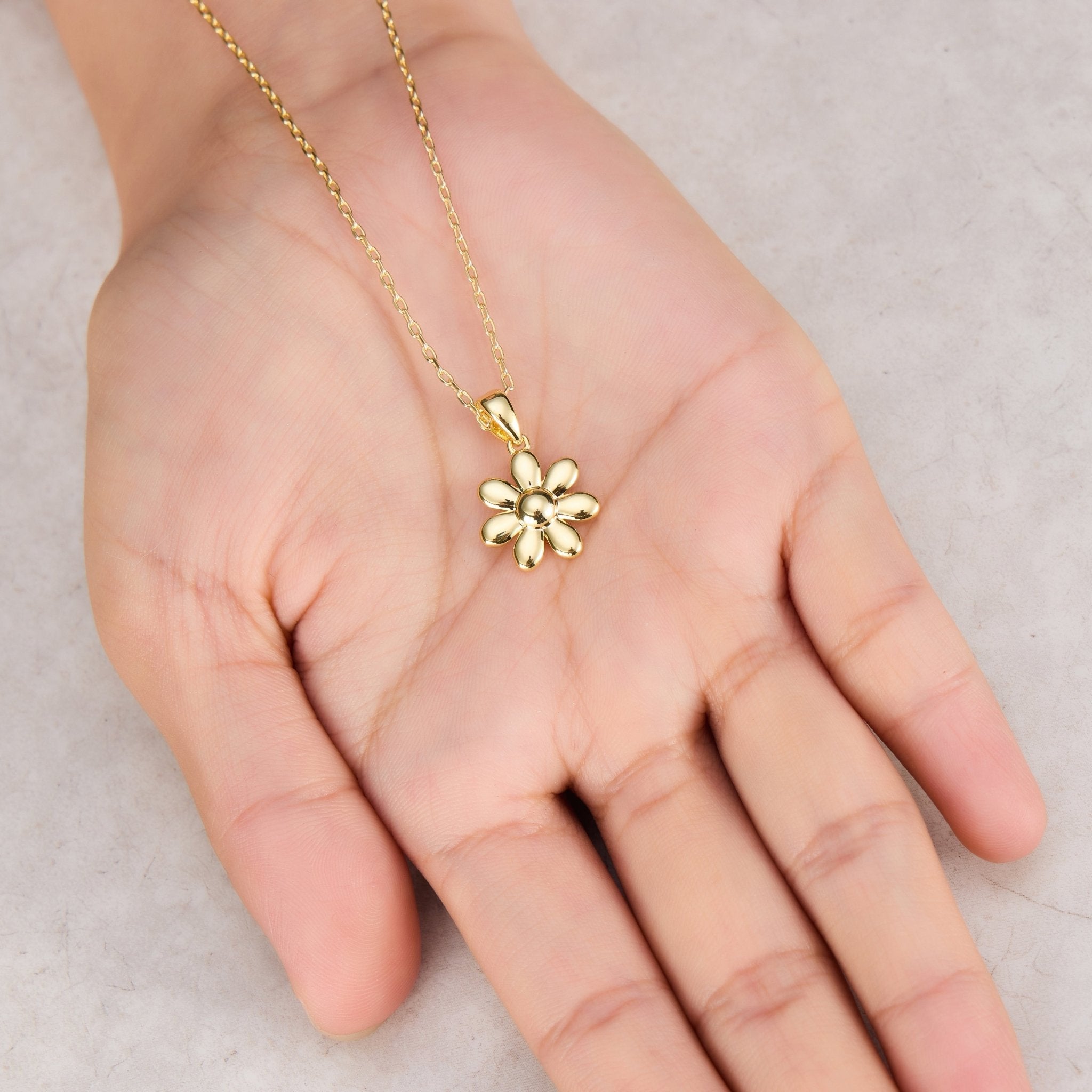 18k Gold Plated Daisy Necklace