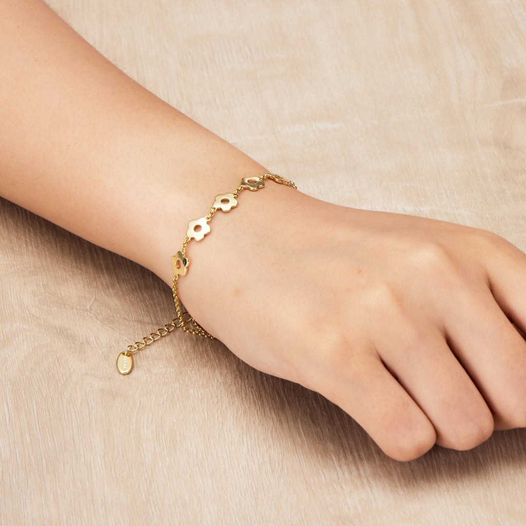 18k Gold Plated Flower Bracelet