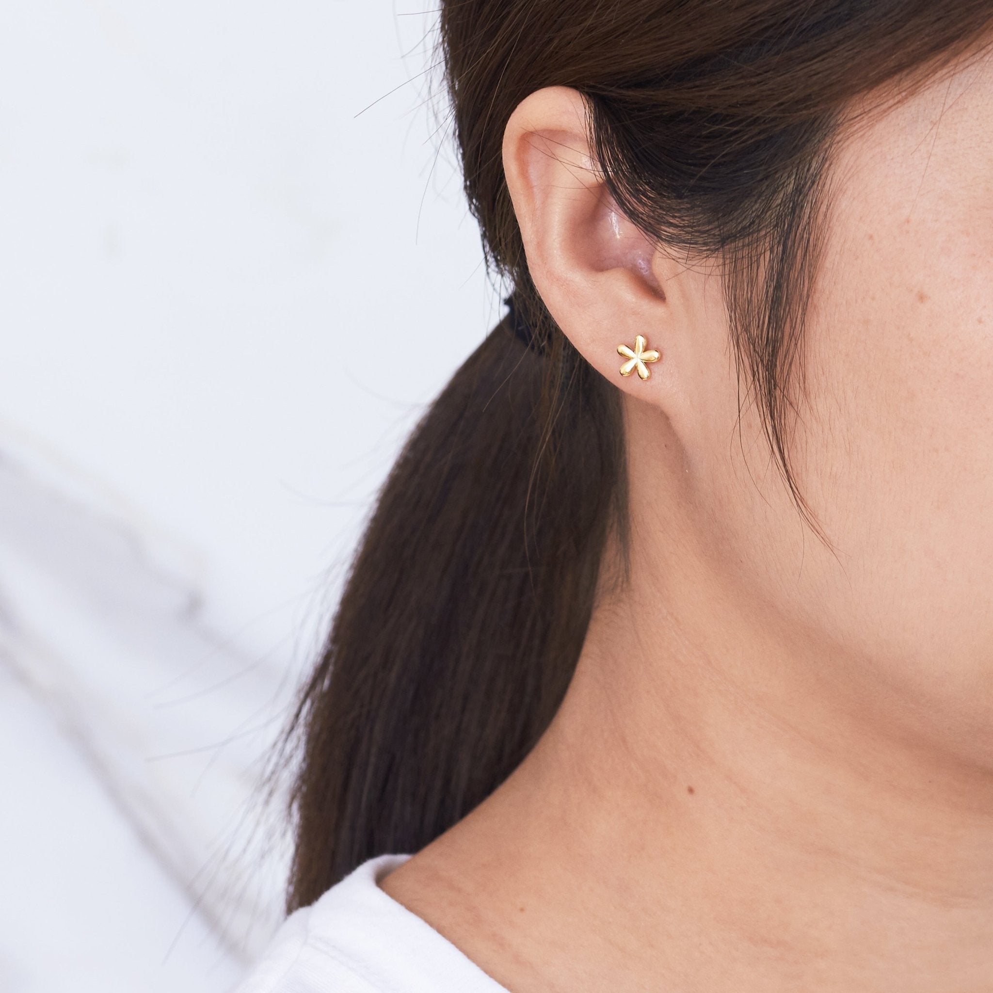 18k Gold Plated Flower Stud Earrings