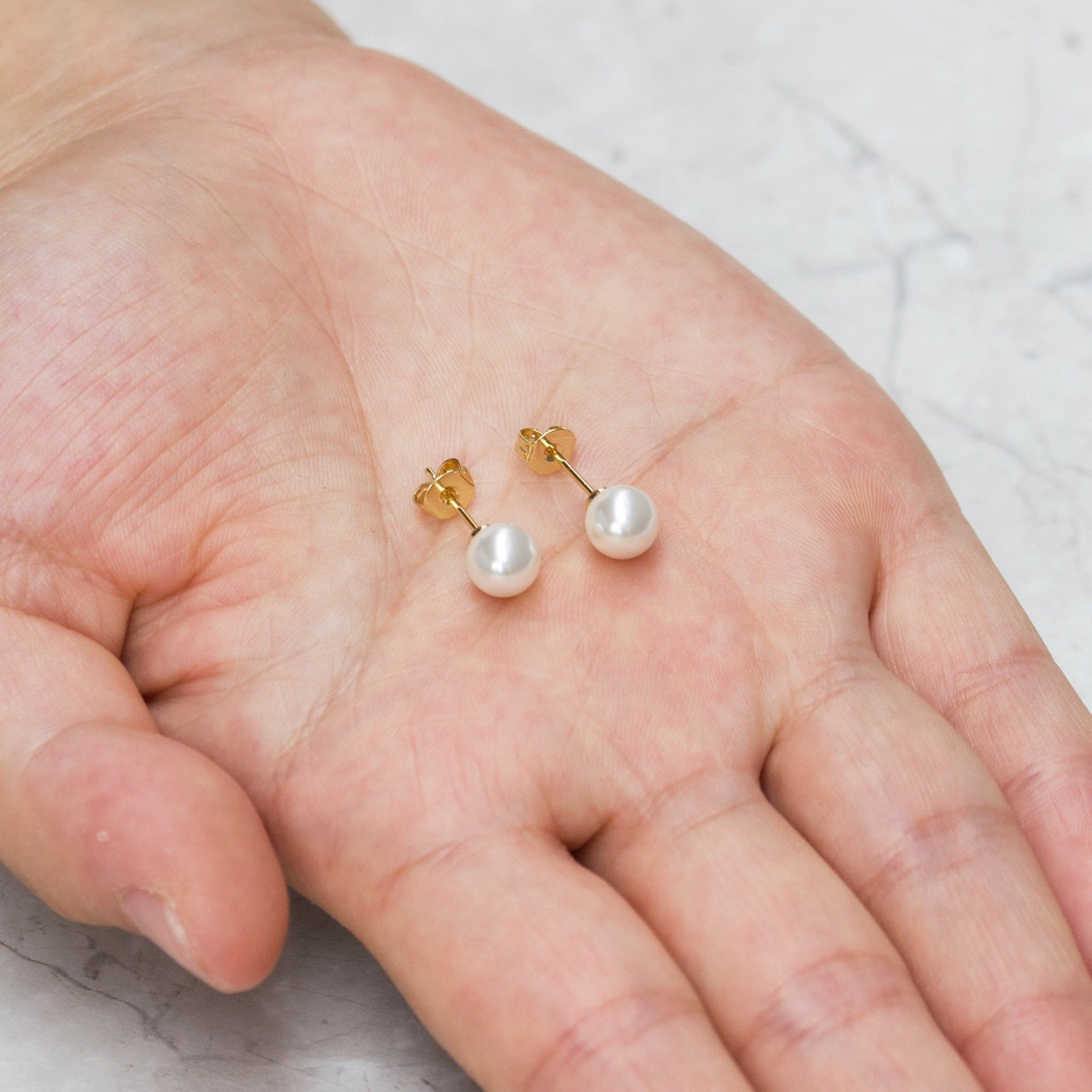 18k Gold Plated Shell Pearl Earrings