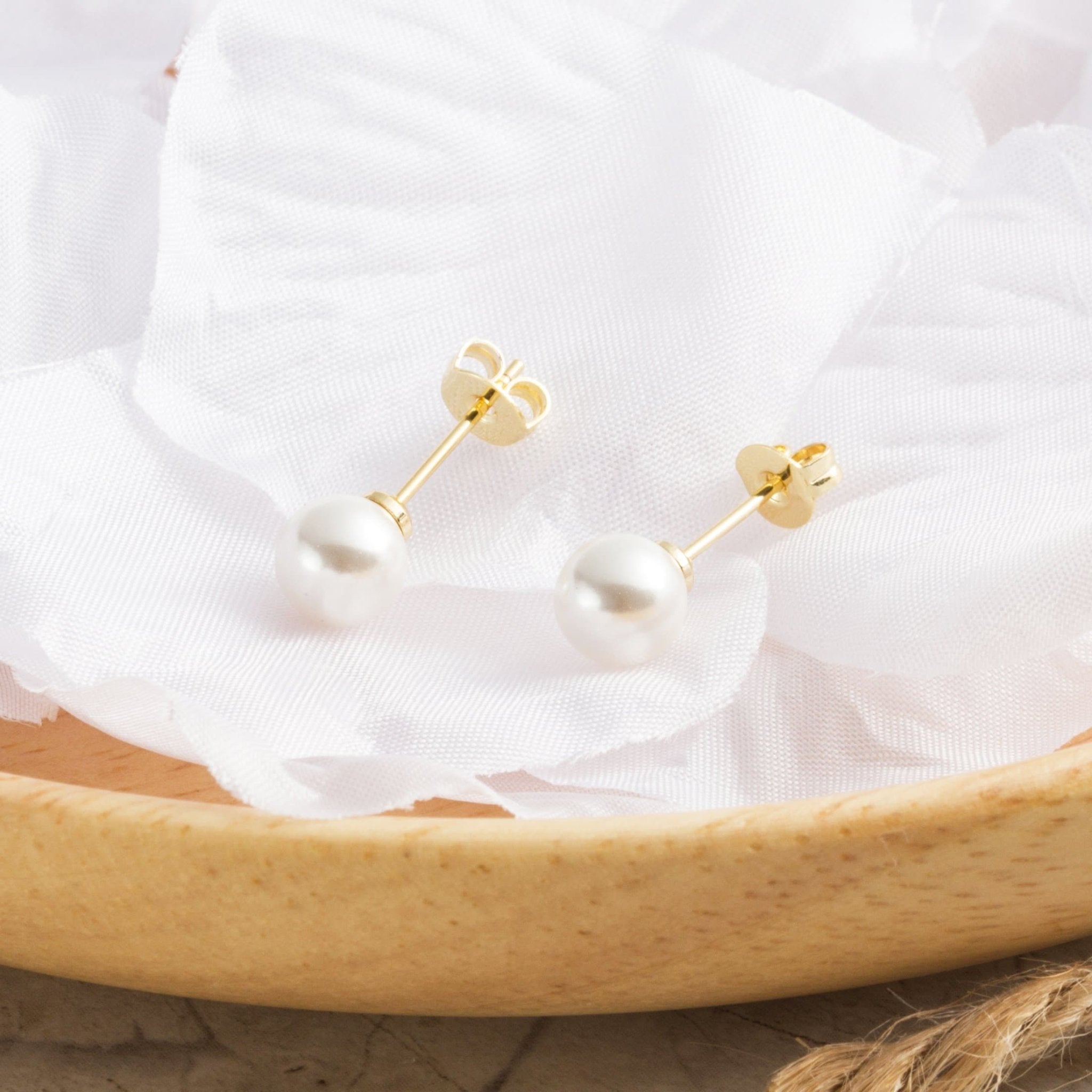18k Gold Plated Shell Pearl Earrings