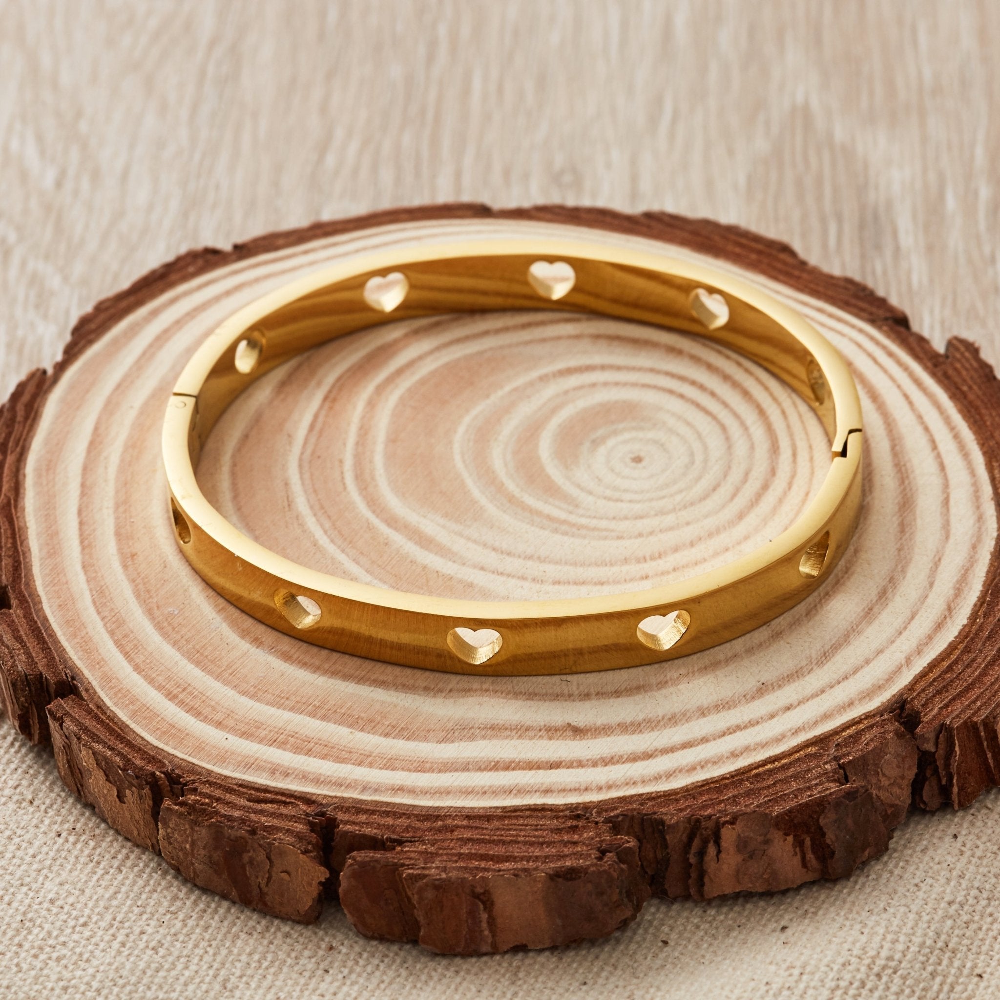 18k Gold Plated Stainless Steel Heart Bangle (7 Inch)