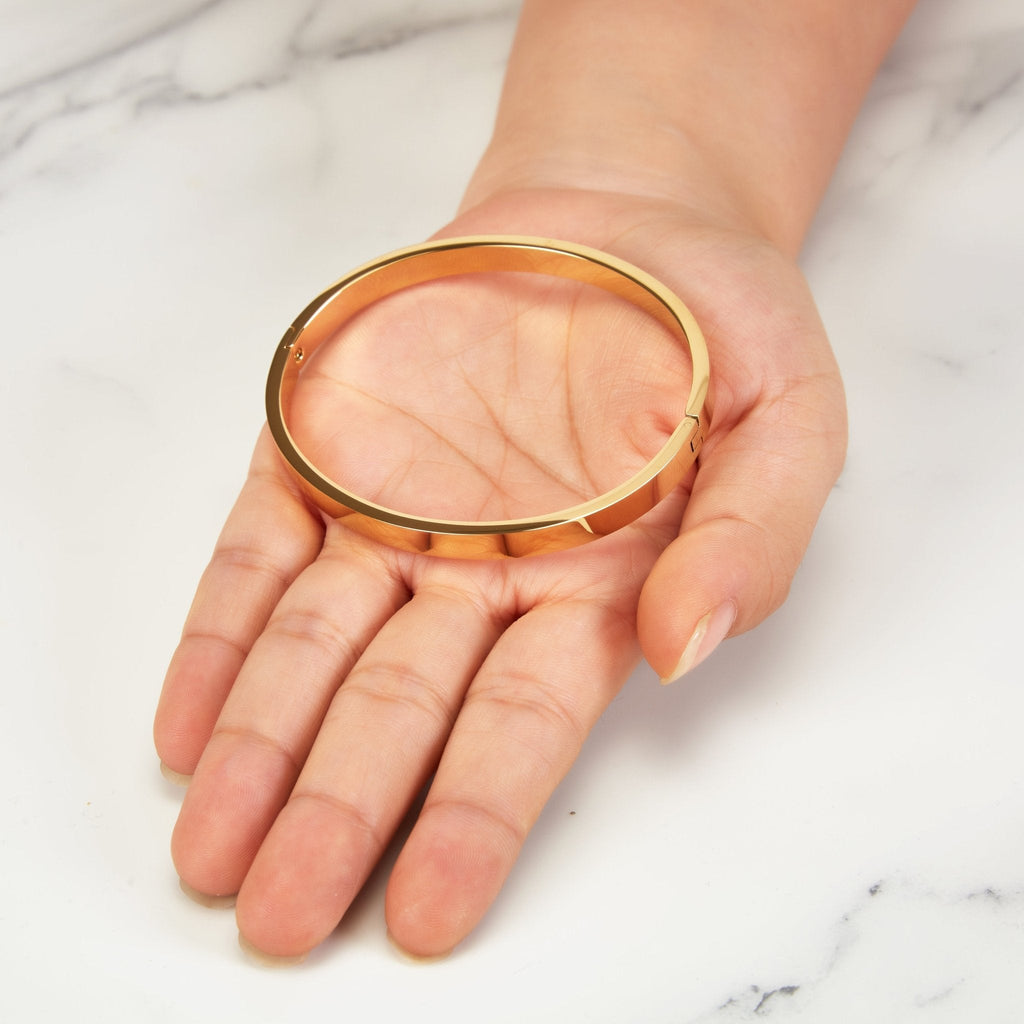 18k Gold Plated Stainless Steel Polished Bangle (7 Inch)