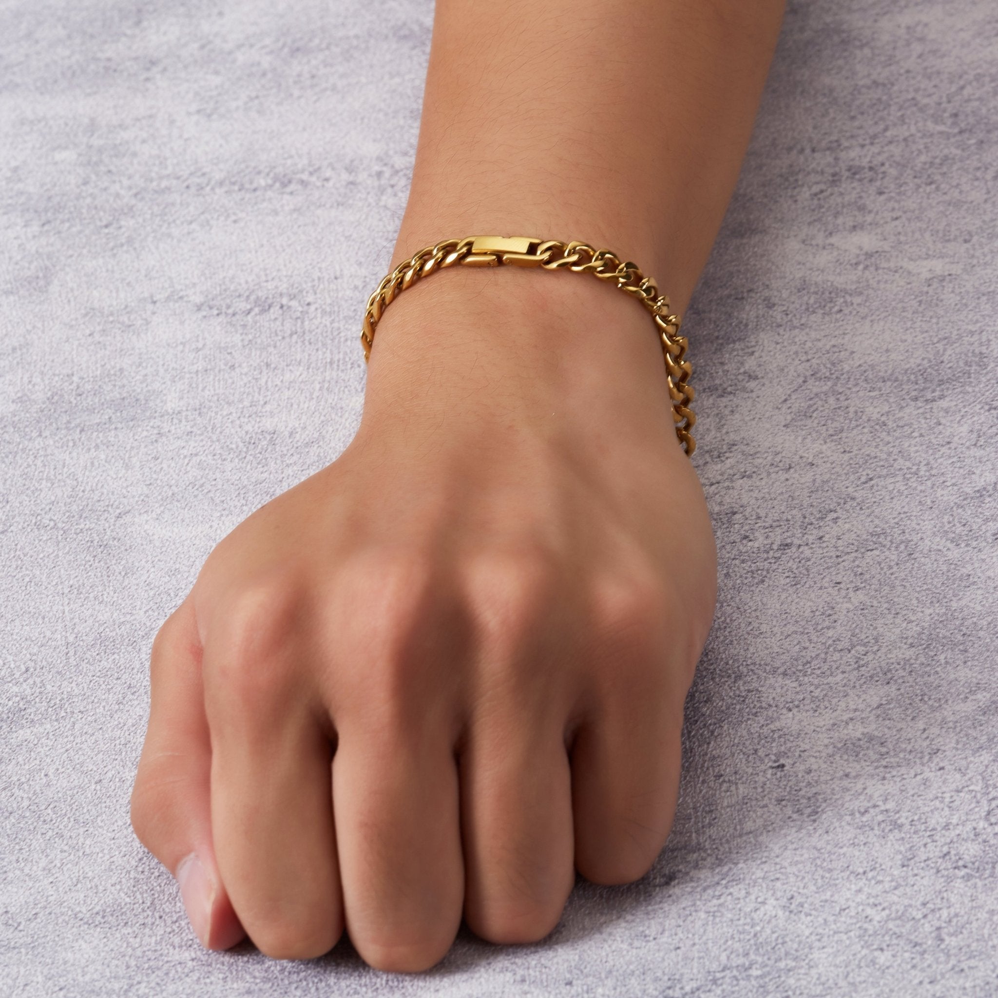 Men's 6mm 18k Gold Plated Stainless Steel 7.5-8.5 Inch Curb Chain Bracelet