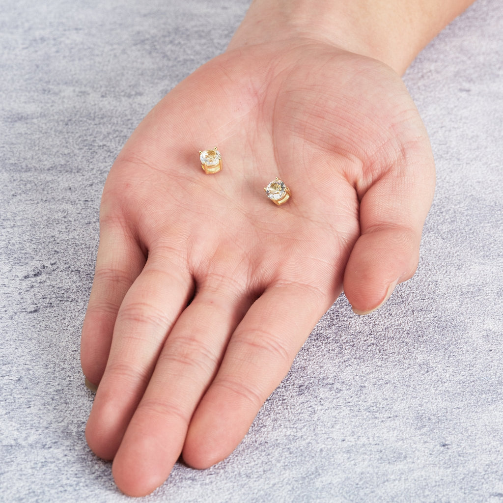 Men's 18k Gold Plated Round Magnetic Clip On Stud Earrings Created with Zircondia® Crystals