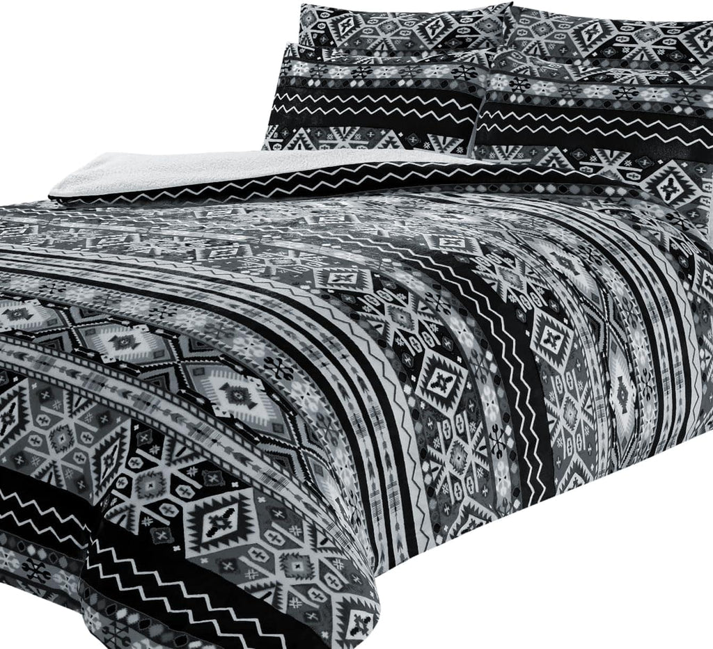 OLIVIA ROCCO Aztec Print Teddy Duvet Set With Reversible Sherpa Fleece Fur Luxurious