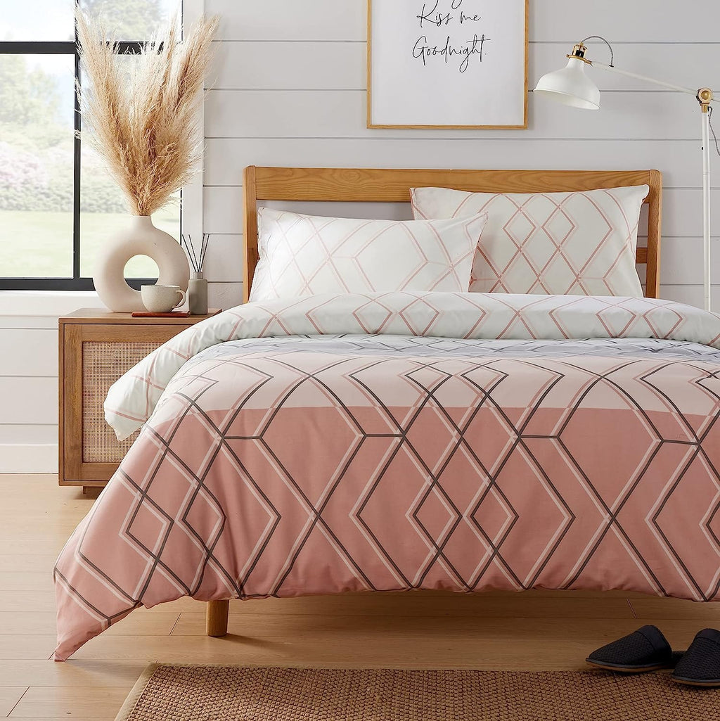 OLIVIA ROCCO Havanna Geo Reversible Luxury Cotton Blend Duvet Cover Set With Pillowcases