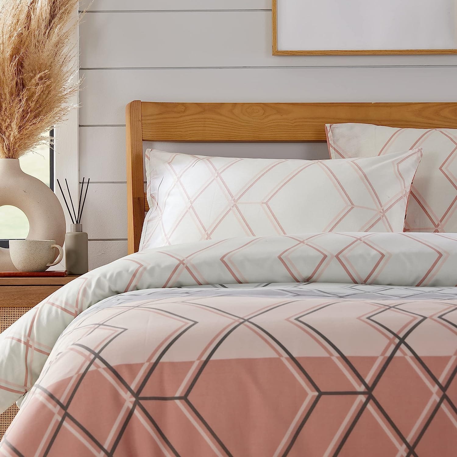 OLIVIA ROCCO Havanna Geo Reversible Luxury Cotton Blend Duvet Cover Set With Pillowcases