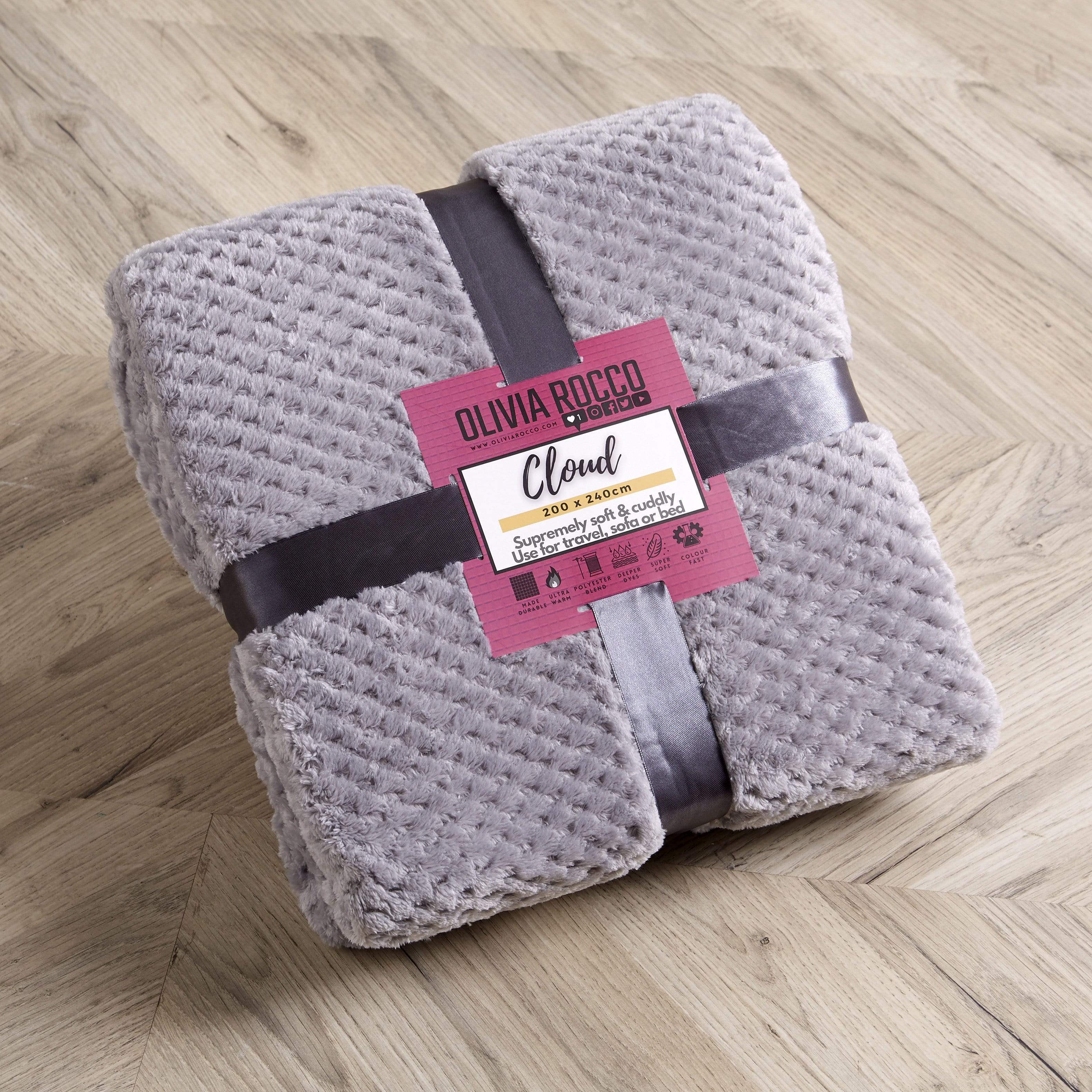 OLIVIA ROCCO Cloud Honeycomb Throw Oversized Chunky Soft Fleece Blanket Faux Fur