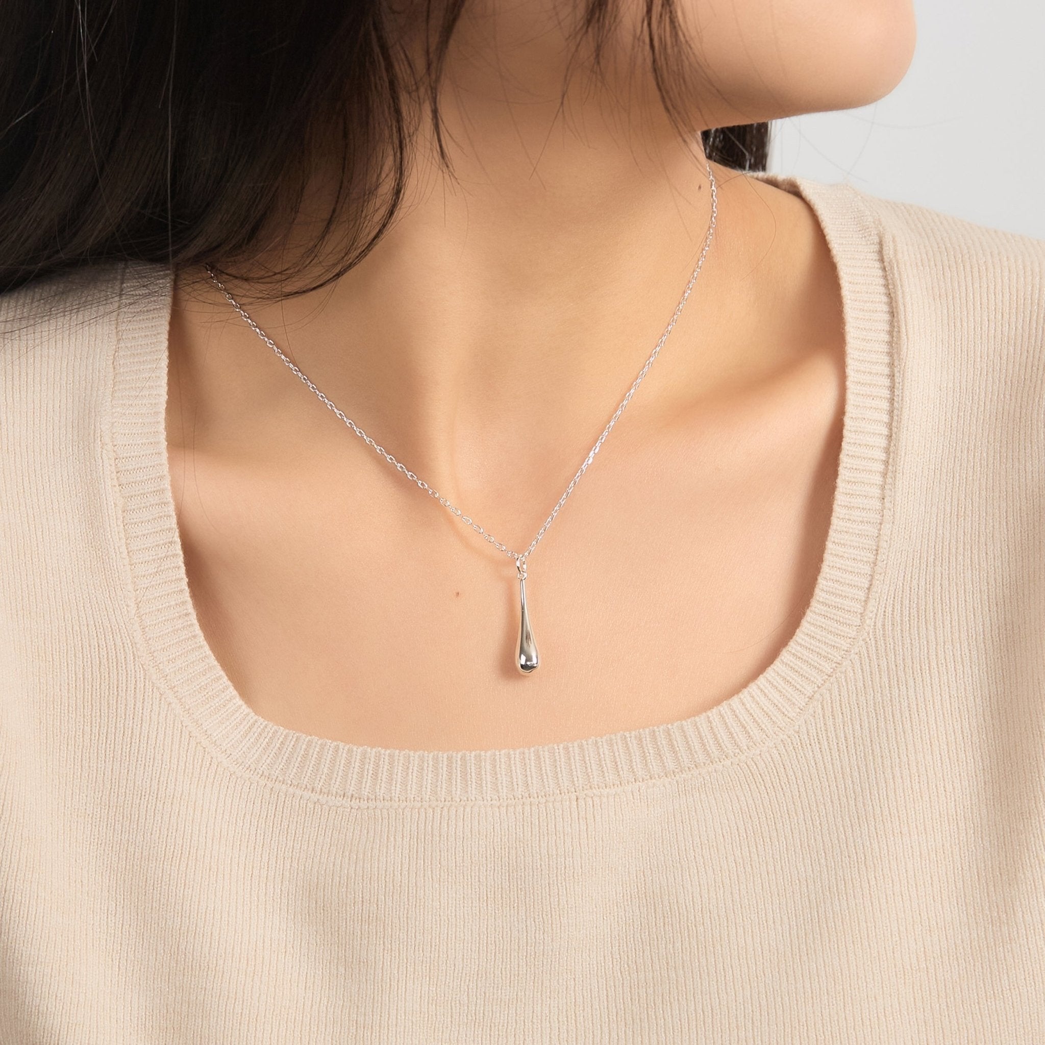 Silver Plated Teardrop Necklace