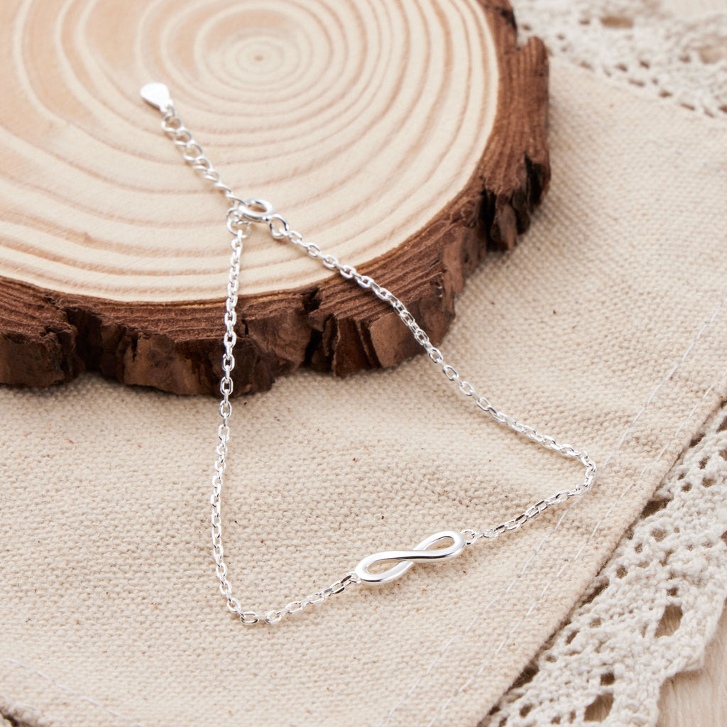 Sterling Silver Friendship Quote Infinity Bracelet